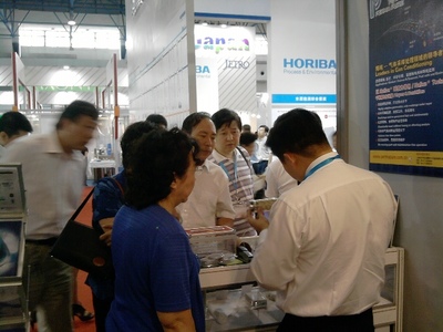 美國博純閃耀2011CIEPEC中國國際環(huán)保展覽會 環(huán)保服裝輔料引領(lǐng)行業(yè)新風(fēng)尚